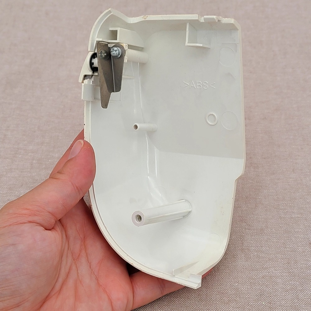 Brother XL-2230 Sewing Machine Replacement Part: Light Access Cover / Lamp Cover